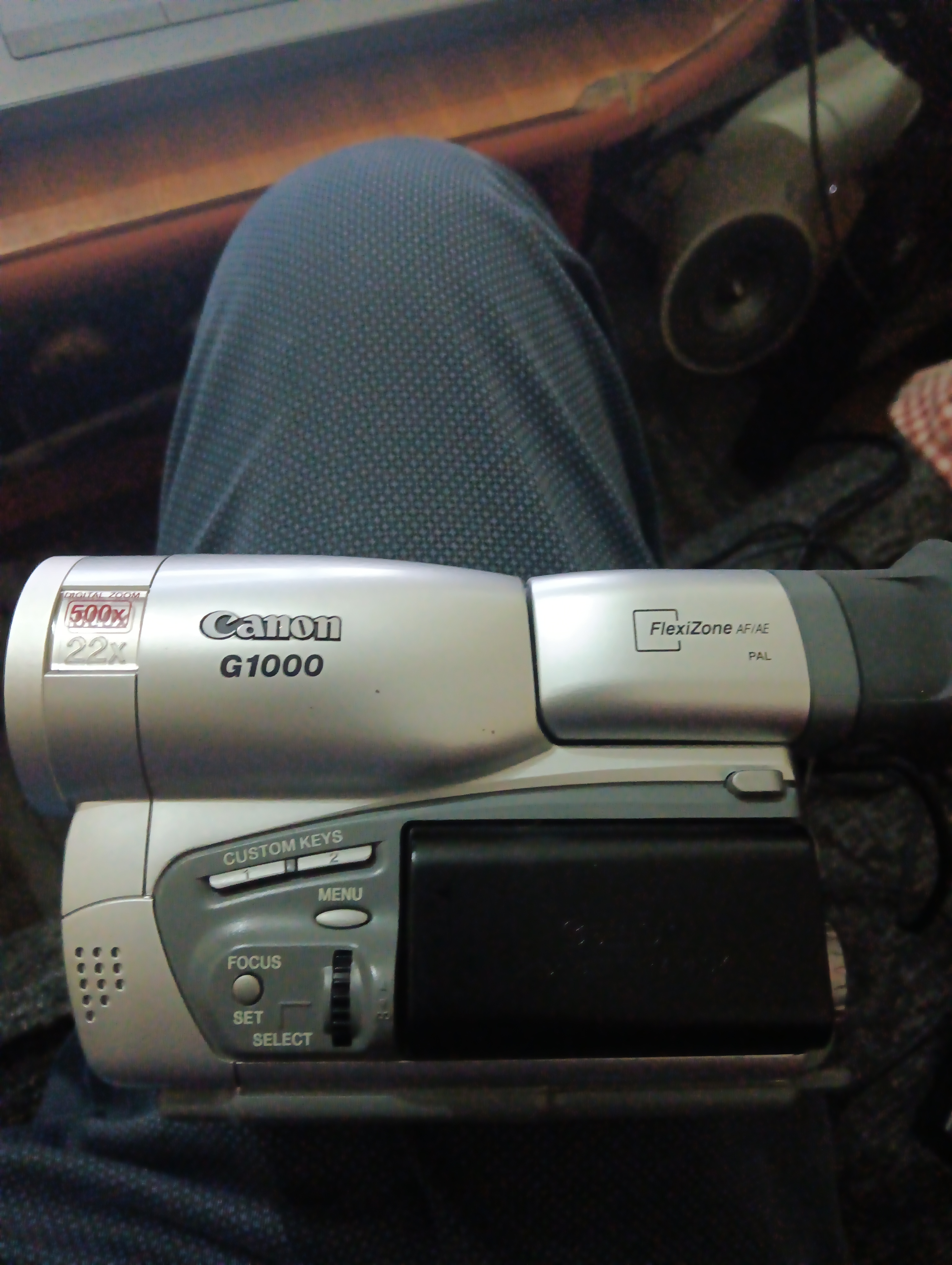 Canon g1000 camcorder 