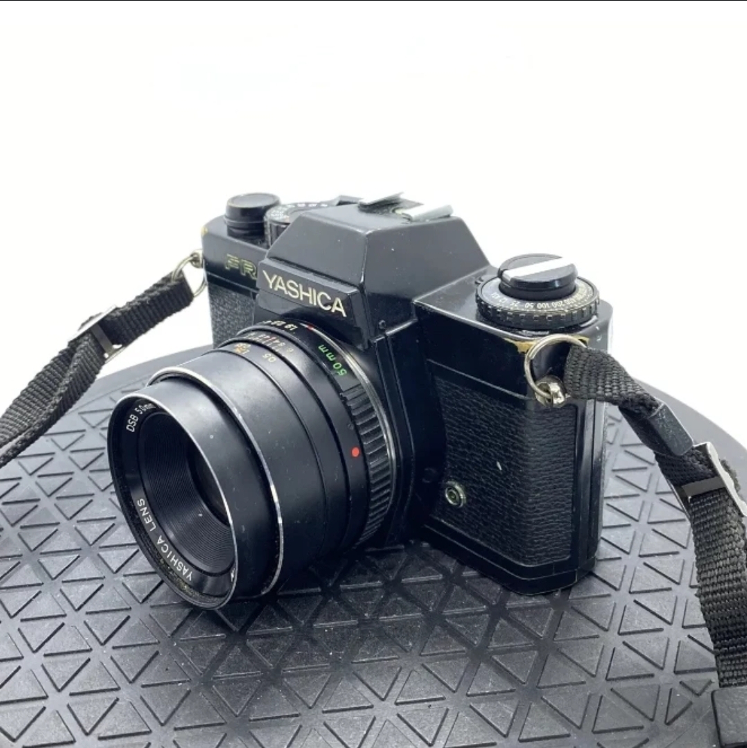 YASHICA FR1 35MM SLR FILM CAMERA — Image 2