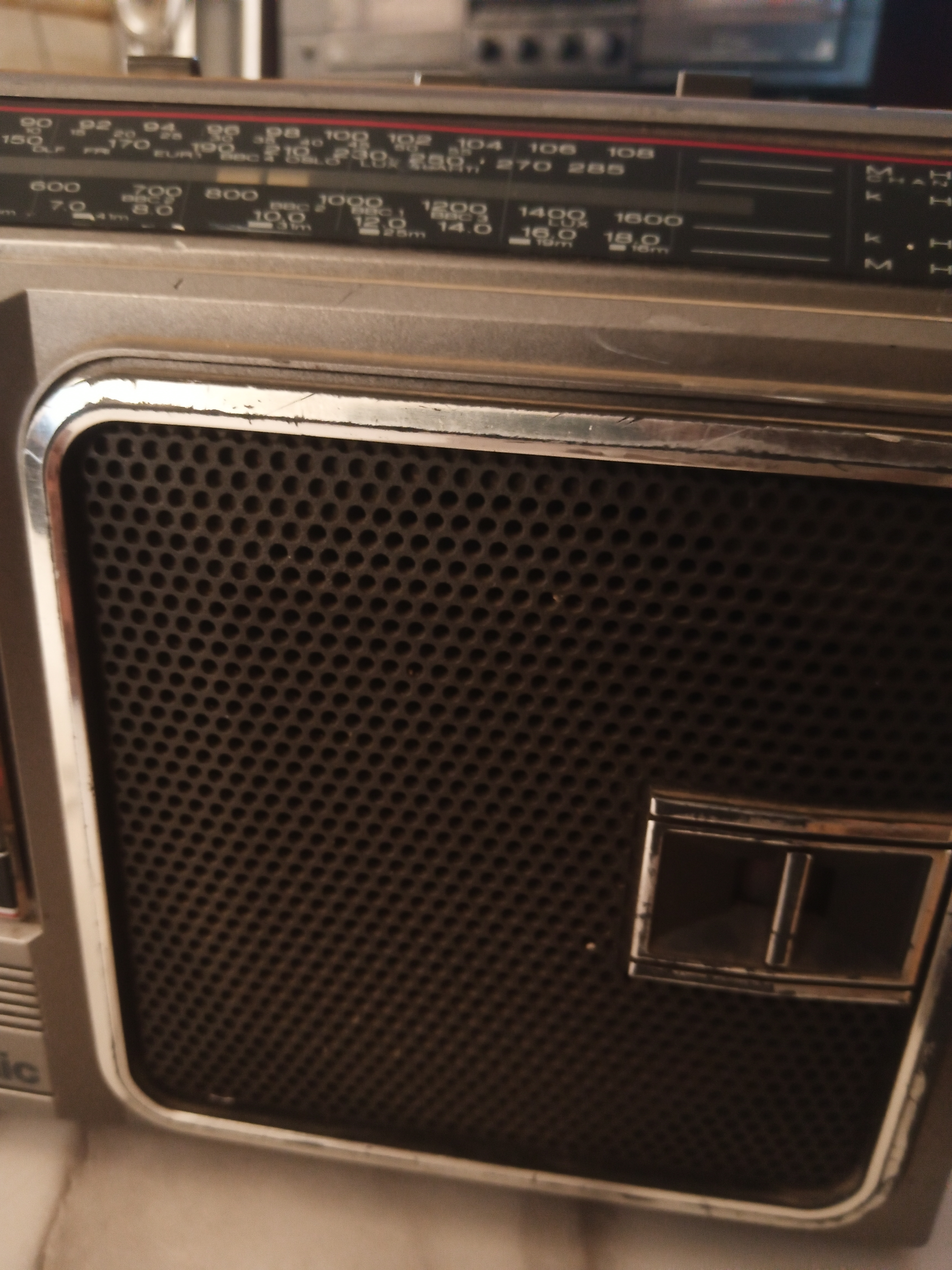 Panasonic rx 4936l boombox  — Image 6