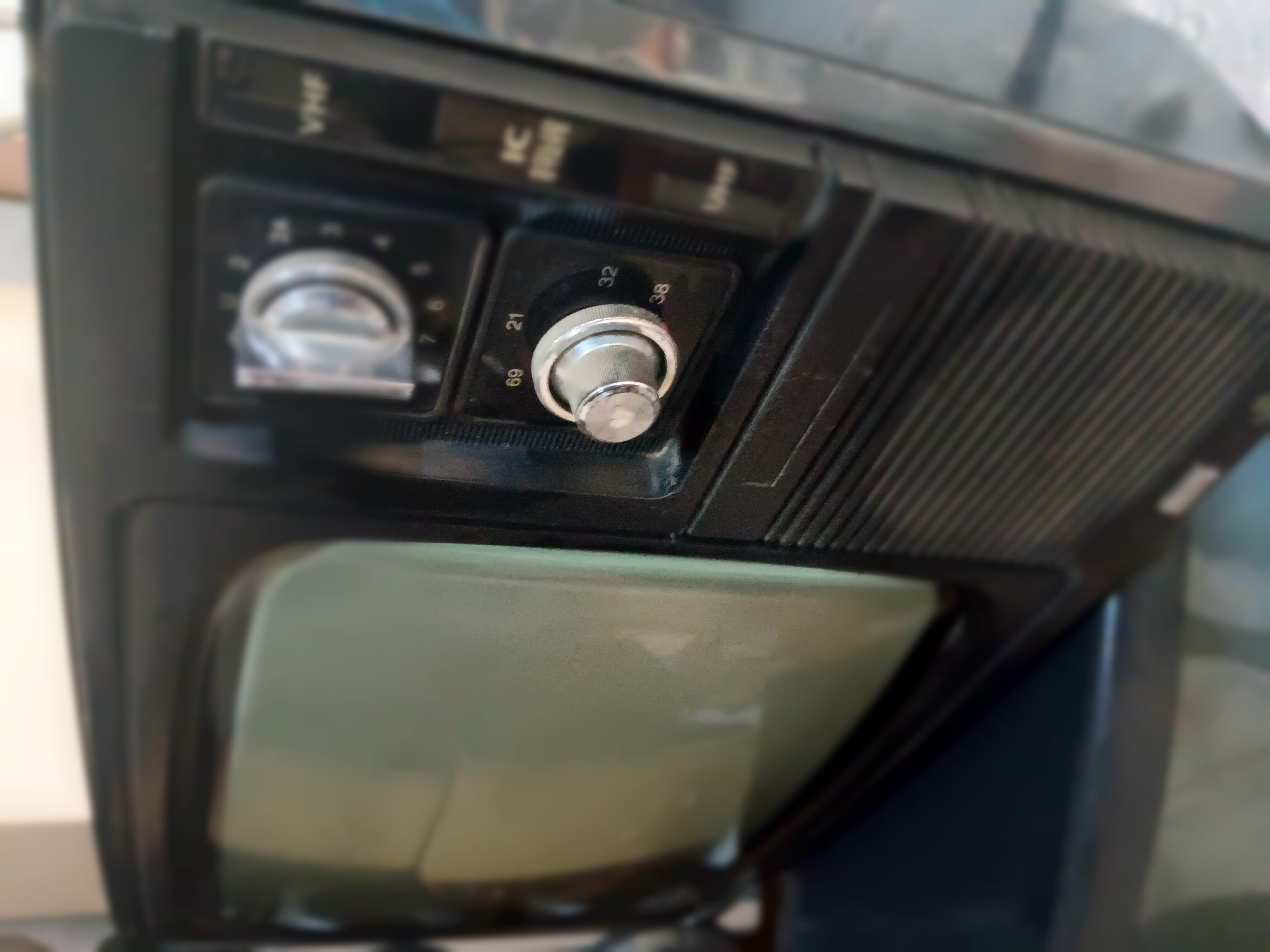 SANYO 14 INCH BLACK N WHITE TV  — Image 3