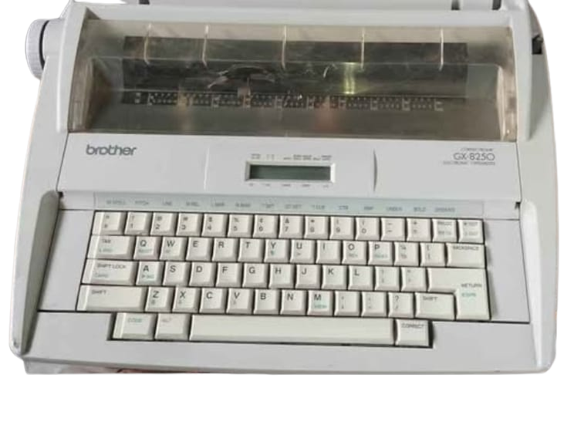 Brother GX 8250 Correctible Typewriter — Image 1