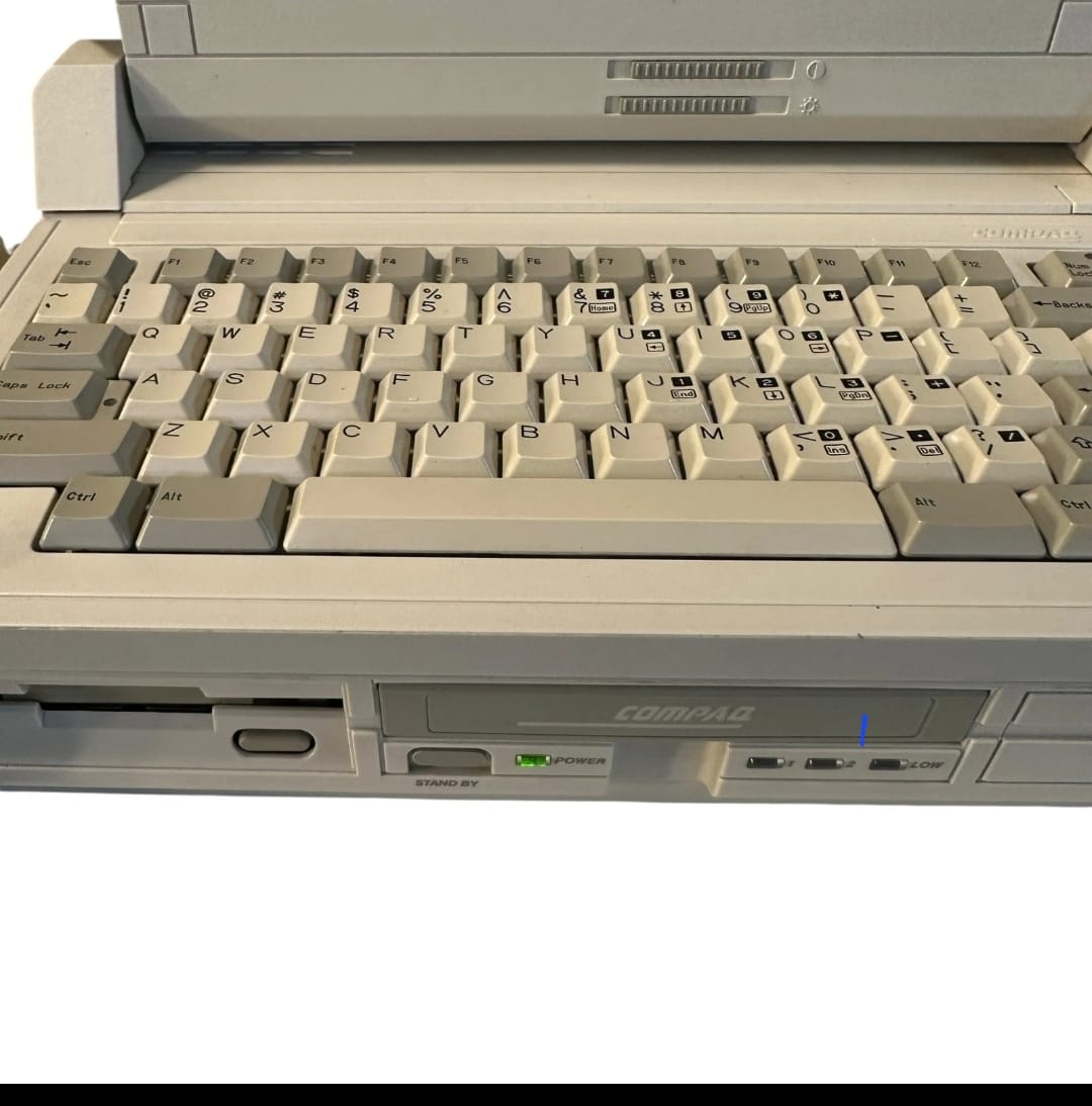 Compaq SLT 286 Laptop — Image 2