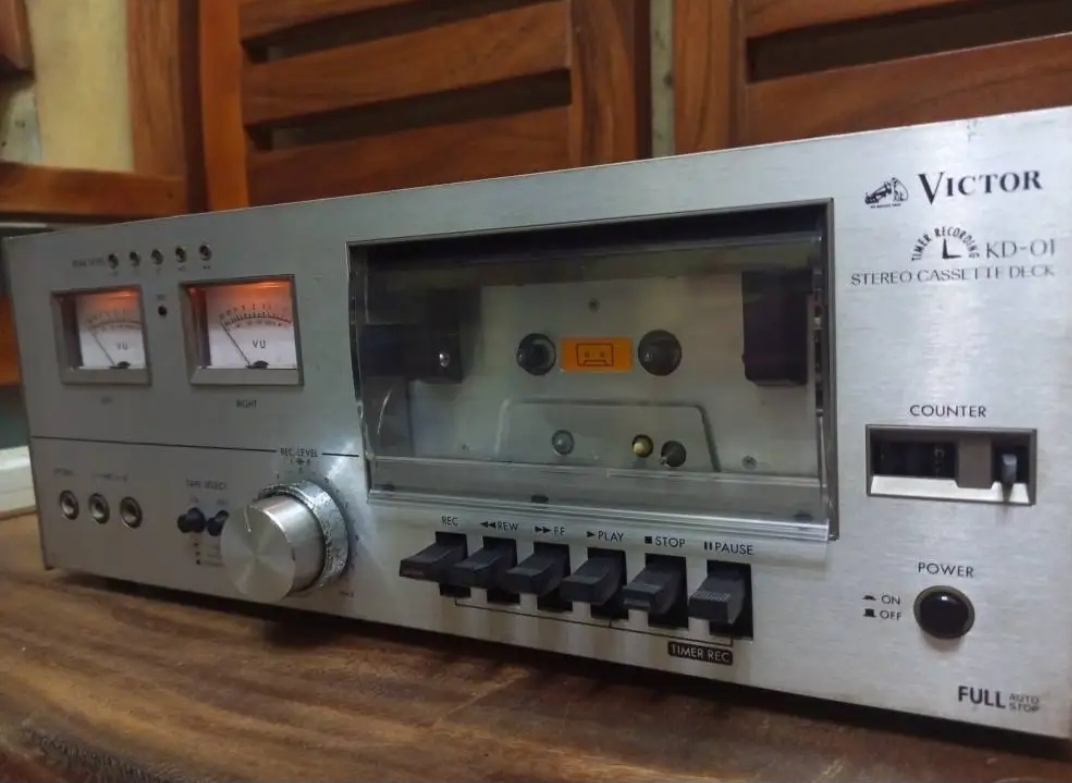 JVC KD 01 TAPE DECK  — Image 2
